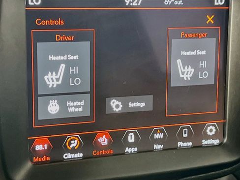 Used 2023 Jeep Renegade Trailhawk w/ Sun/Sound Group AWD/4WD image 19