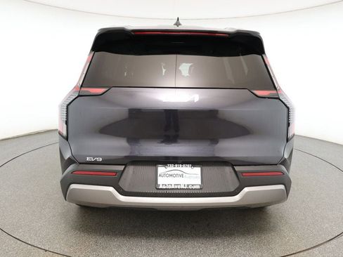 Used 2025 Kia EV9 Wind image 5