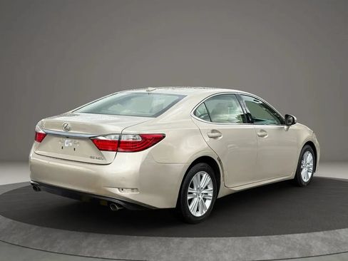 Used 2014 Lexus ES 350 w/ Premium Package FWD image 5