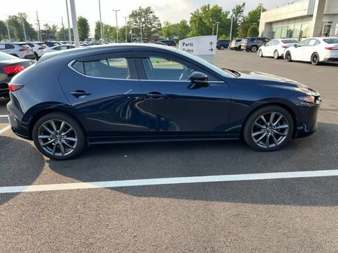 Used 2019 MAZDA MAZDA3 AWD Hatchback w/ Preferred Pkg image 4