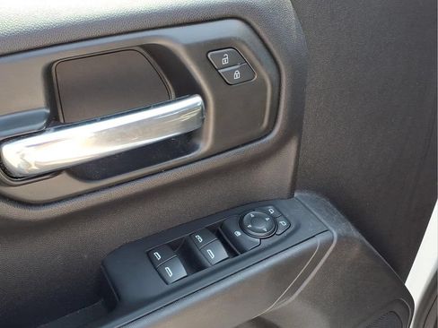 Used 2024 Chevrolet Silverado 1500 Custom Trail Boss w/ LPO, Dark Essentials Package AWD/4WD image 17