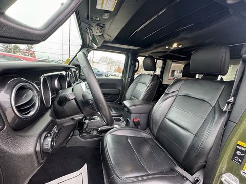 Used 2021 Jeep Wrangler Unlimited Sahara image 19