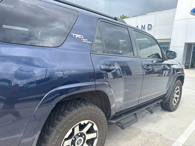 Used 2021 Toyota 4Runner TRD Off-Road AWD/4WD image 16