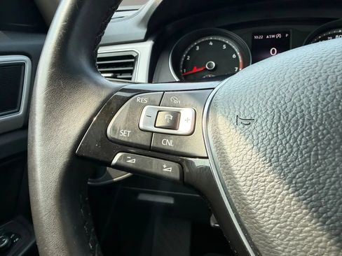 Used 2018 Volkswagen Atlas SEL w/ R-Line Package FWD image 17