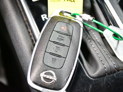 Used 2025 Nissan Sentra SV FWD image 32