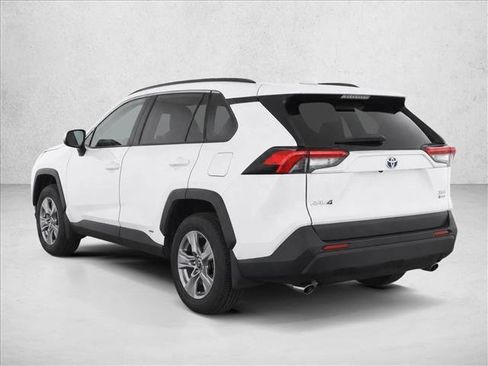 Used 2025 Toyota RAV4 XLE w/ Convenience Package AWD/4WD image 5