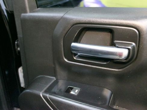 Used 2019 GMC Sierra 1500 4x4 Crew Cab w/ Convenience Package image 13