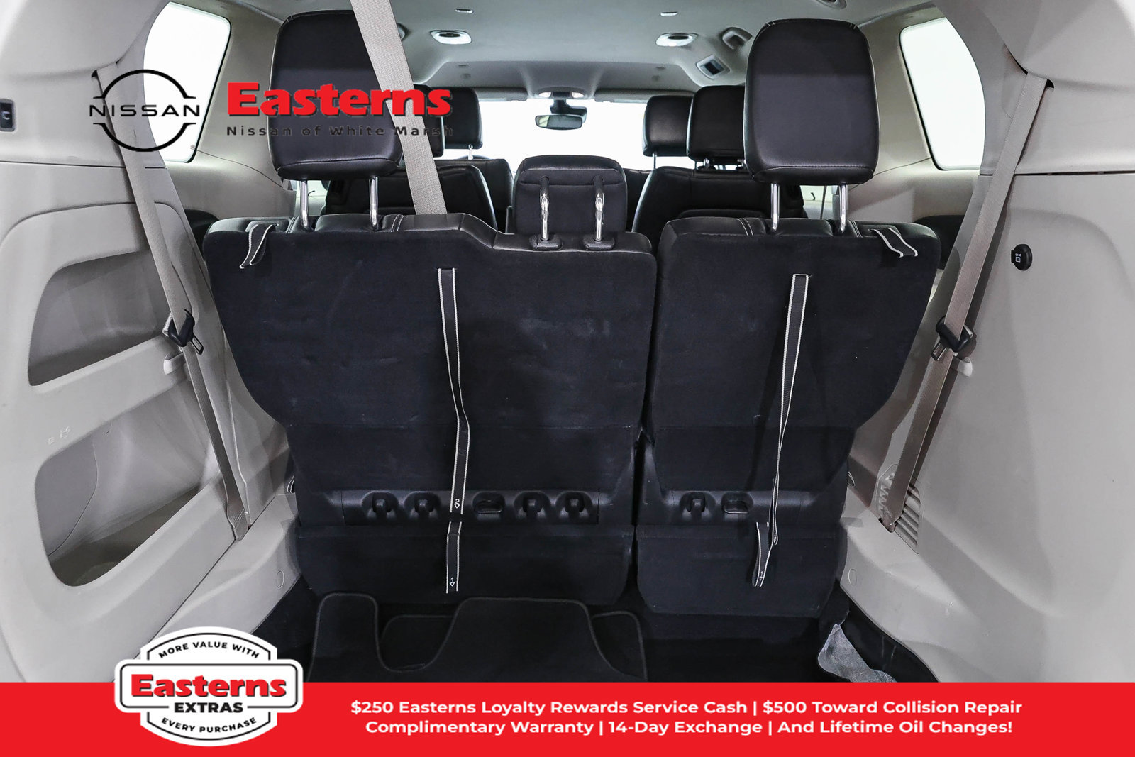 Used 2024 Chrysler Pacifica Touring-L FWD image 9