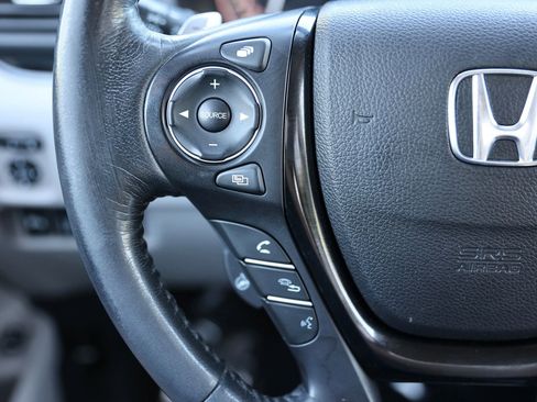 Used 2017 Honda Pilot Elite image 44