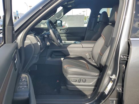 New 2026 Nissan Armada SL w/ Captain's Chari Seat Package image 10