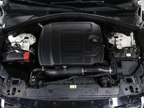 Used 2018 Land Rover Range Rover Velar S image 32