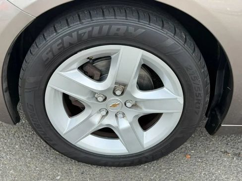 Used 2010 Chevrolet Malibu LS FWD image 23