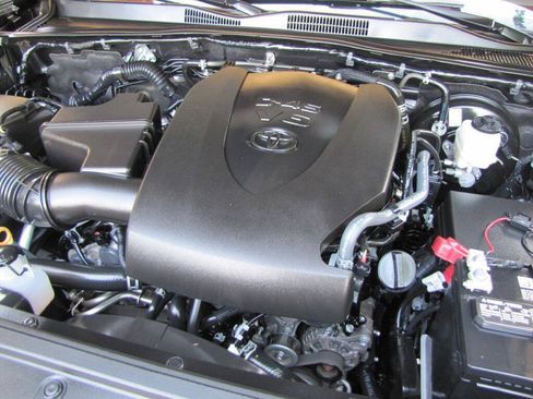 Used 2023 Toyota Tacoma 4x4 Double Cab w/ Trail Edition image 39