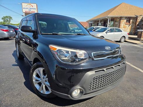 Used 2015 Kia Soul + w/ Primo Package FWD image 7