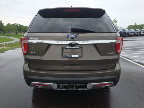 Used 2016 Ford Explorer XLT w/ Equipment Group 202A AWD/4WD image 9