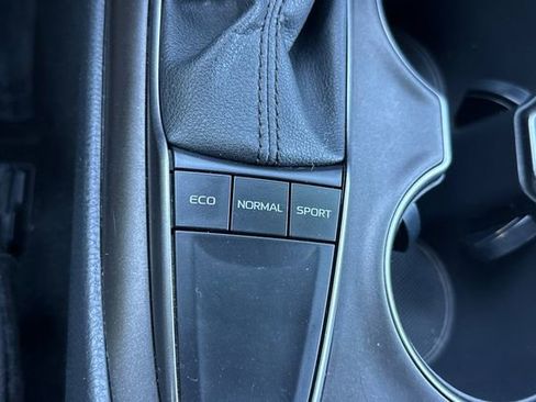 Used 2023 Toyota Camry SE image 34