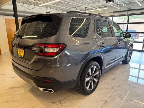Used 2023 Honda Pilot Elite image 5