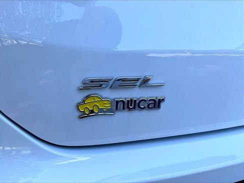 Used 2022 Ford Edge SEL AWD/4WD image 28