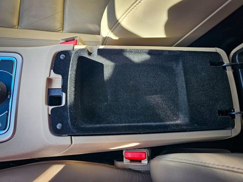 Used 2017 Jeep Grand Cherokee Limited image 30