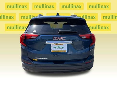 Used 2020 GMC Terrain SLE w/ Driver Convenience Package FWD image 9
