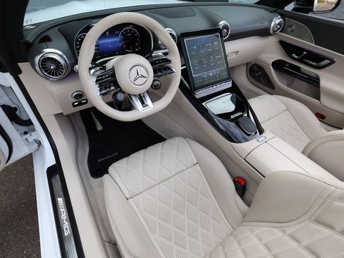 Used 2024 Mercedes-Benz SL 63 AMG 4MATIC image 23