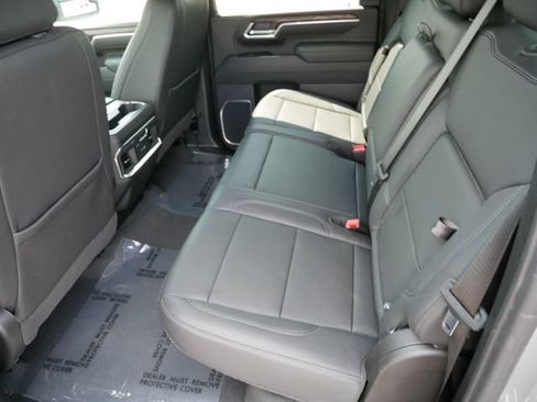 Used 2025 GMC Sierra 3500 SLT w/ SLT Convenience Package AWD/4WD image 8