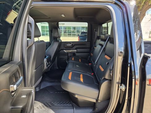 Certified 2022 GMC Sierra 2500 AT4 w/ AT4 Preferred Package AWD/4WD image 21