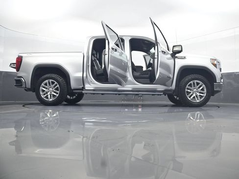 Used 2019 GMC Sierra 1500 SLT w/ SLT Premium Plus Package AWD/4WD image 34