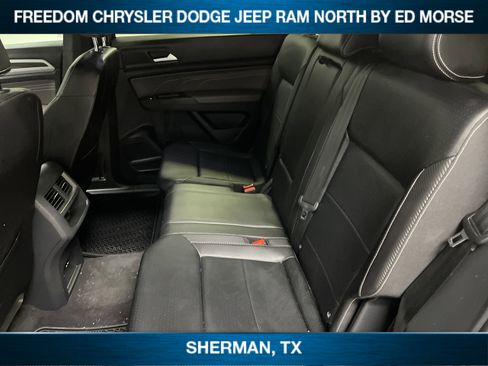 Used 2022 Volkswagen Atlas Cross Sport SE image 9