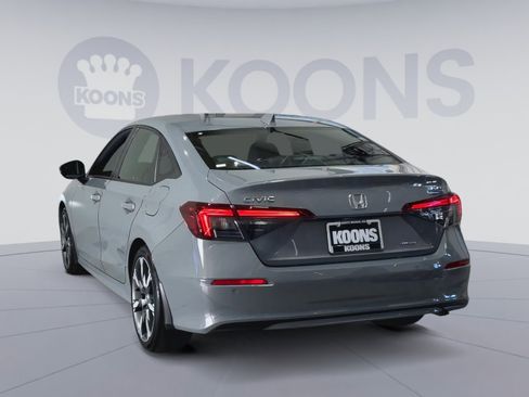 Used 2025 Honda Civic Sport image 10