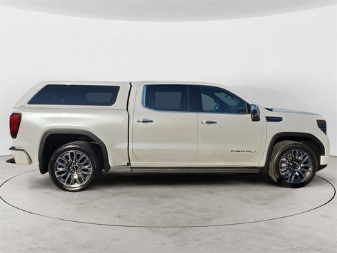 Used 2024 GMC Sierra 1500 Denali Ultimate image 6