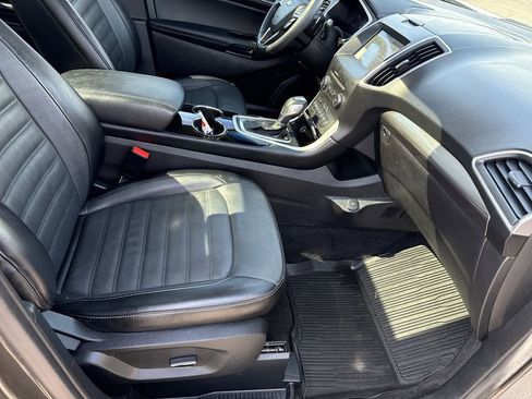 Used 2018 Ford Edge SEL w/ Equipment Group 201A AWD/4WD image 12