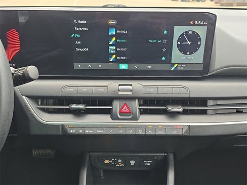 Used 2025 Kia K4 LXS image 19