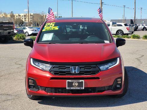 Used 2025 Honda Odyssey Sport-L image 2