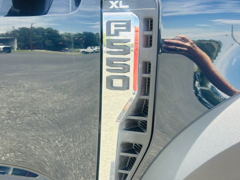 Used 2024 Ford F550 4x4 Regular Cab Super Duty w/ XL Chrome Package image 12