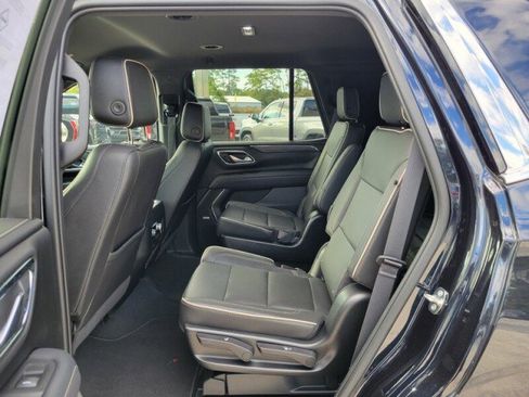 Used 2022 GMC Yukon SLT w/ SLT Luxury Package image 27