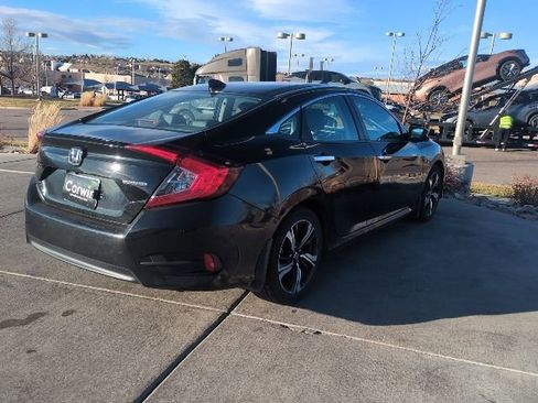 Used 2017 Honda Civic Touring image 8