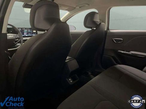 Used 2025 Kia K4 LX image 62