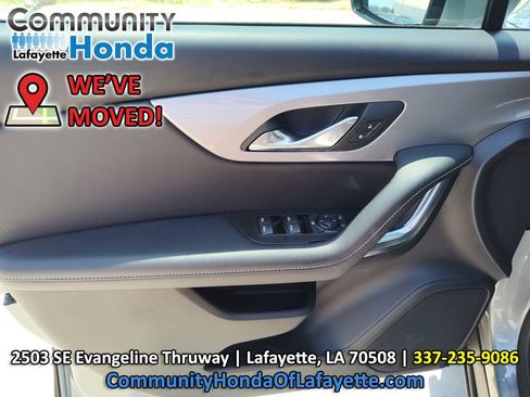 Used 2025 Chevrolet Blazer LT FWD image 18