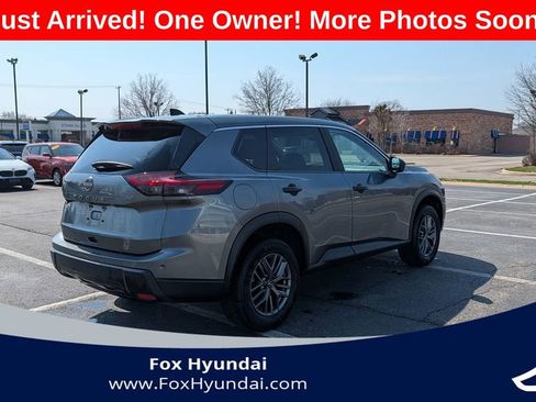 Used 2024 Nissan Rogue S image 4