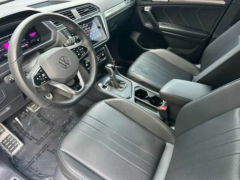 Used 2023 Volkswagen Tiguan SE R-Line FWD image 10