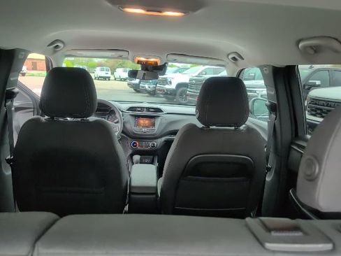 Used 2023 Chevrolet TrailBlazer LT FWD image 36