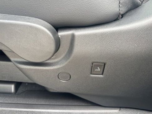 Used 2025 Buick Enclave Sport Touring w/ Super Cruise Package FWD image 54