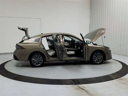 New 2026 Nissan Sentra SL w/ Floor Mat Package image 16