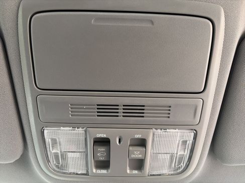 Used 2022 Honda CR-V EX image 29