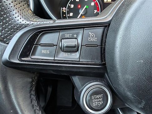 Used 2020 Alfa Romeo Giulia Ti w/ Active Blind Spot Package AWD/4WD image 21