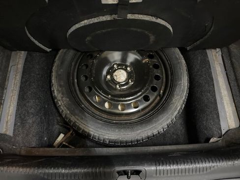 Used 2015 Chrysler 200 Limited w/ Convenience Group image 12