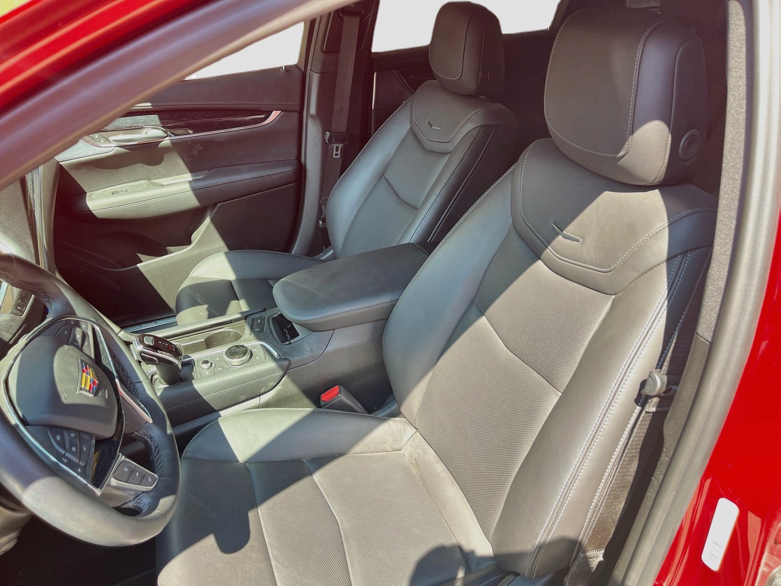 Used 2025 Cadillac XT5 Premium Luxury w/ Technology Package FWD image 22