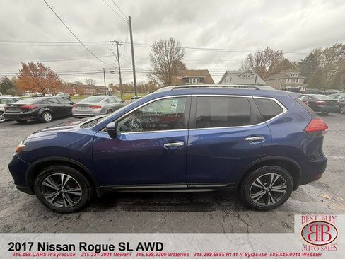 Used 2017 Nissan Rogue SL w/ SL Premium Package image 2