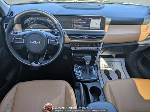 Used 2024 Kia Seltos EX AWD/4WD image 28